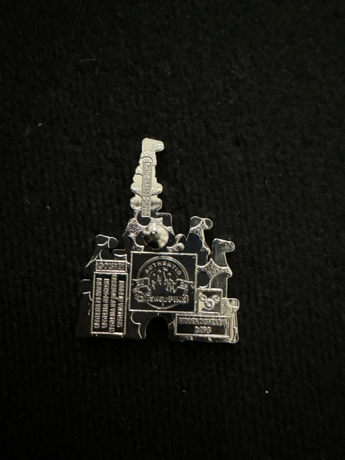 2026 Disney WDW Pirates of the Caribbean Ship Red Castle Hidden Mickey Pin M1