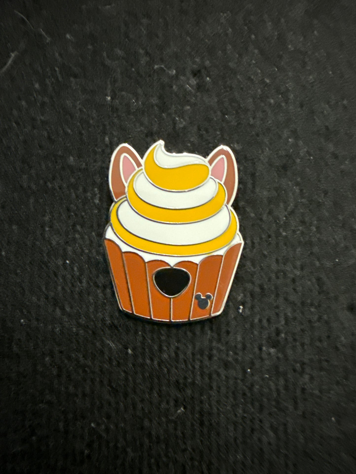 New 2026 WDW Hidden Disney Mickey Wave A Cupcake Chip Pin M1