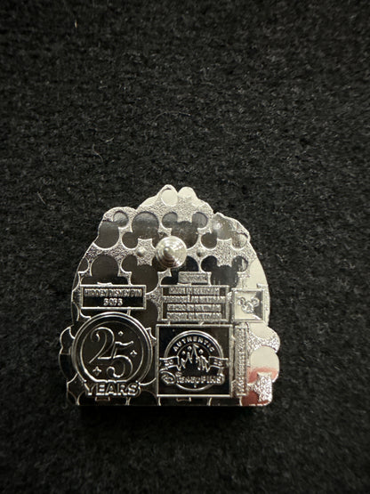 Cheshire Cat - 25 Years of Pin Trading M1